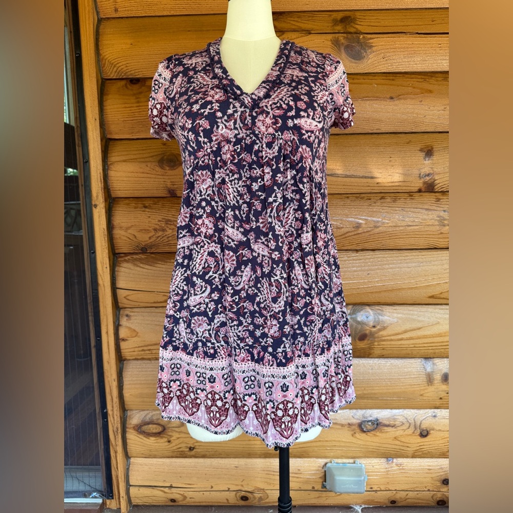 Knox Rose blue and purple floral dress v neck bottom detail